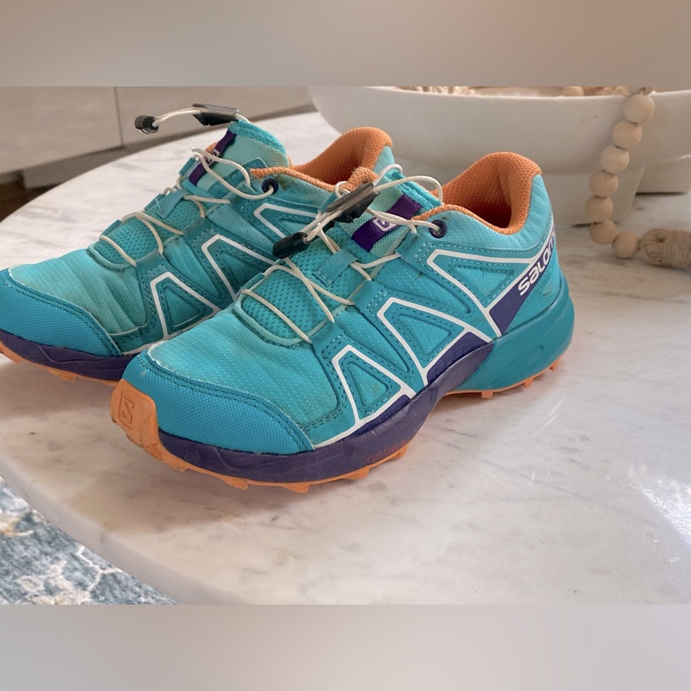 SALOMON kids hiking shoes size 1